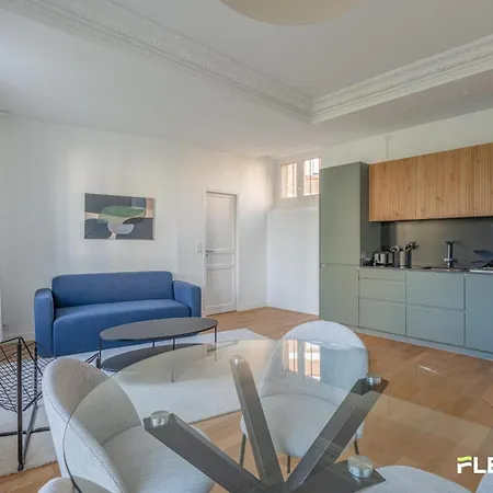 Daire Charming T2 Near Olympiades 13th District Paris
